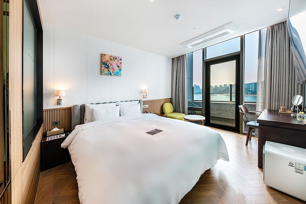 undefined H Avenue Gwangalli Beach 3