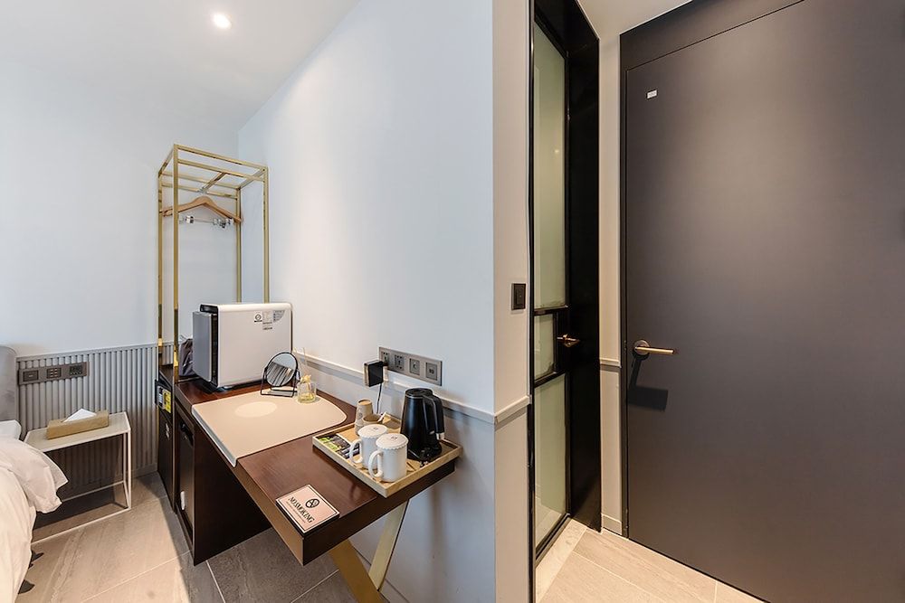 H Avenue Gwangalli Beach Standard Room -Breakfast Included,Unlimted Starbucks Coffee Bean,OTT Available 6