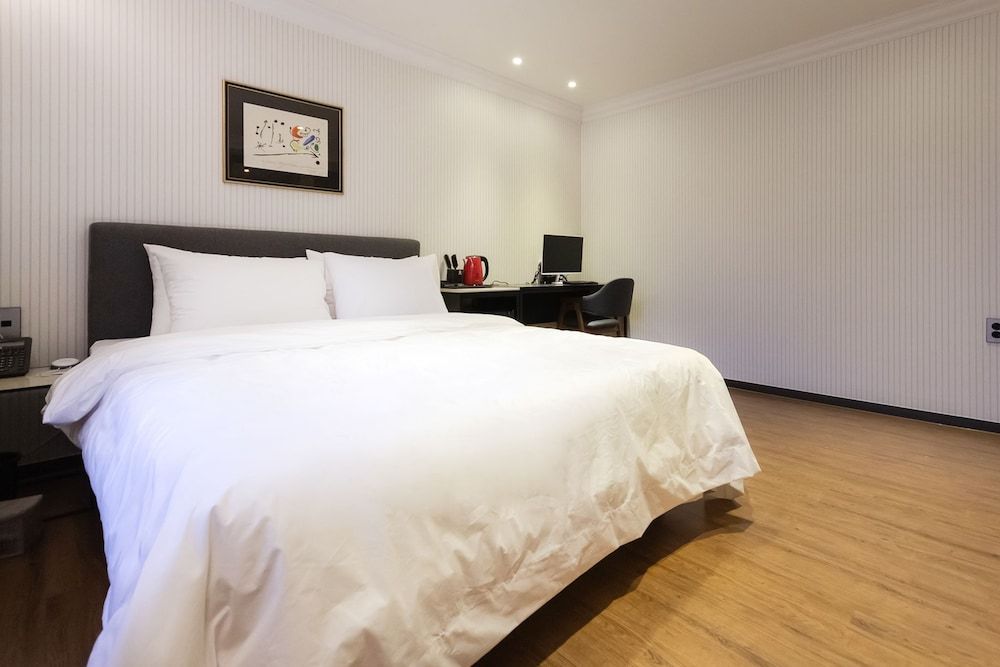 Browndot Hotel Centum Standard Double Room 5