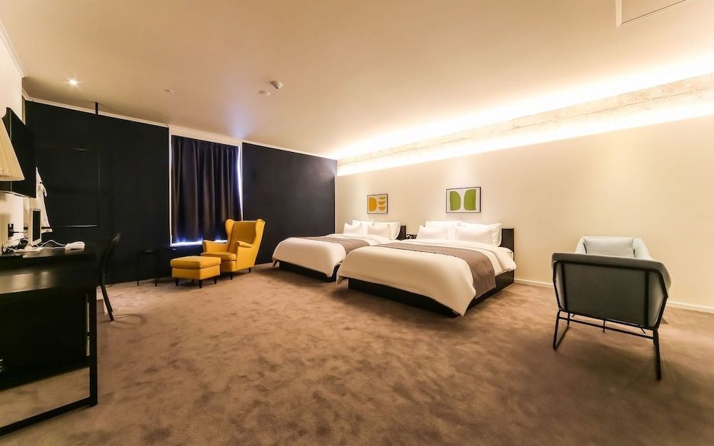 undefined The Point Hotel - Myeongji 7