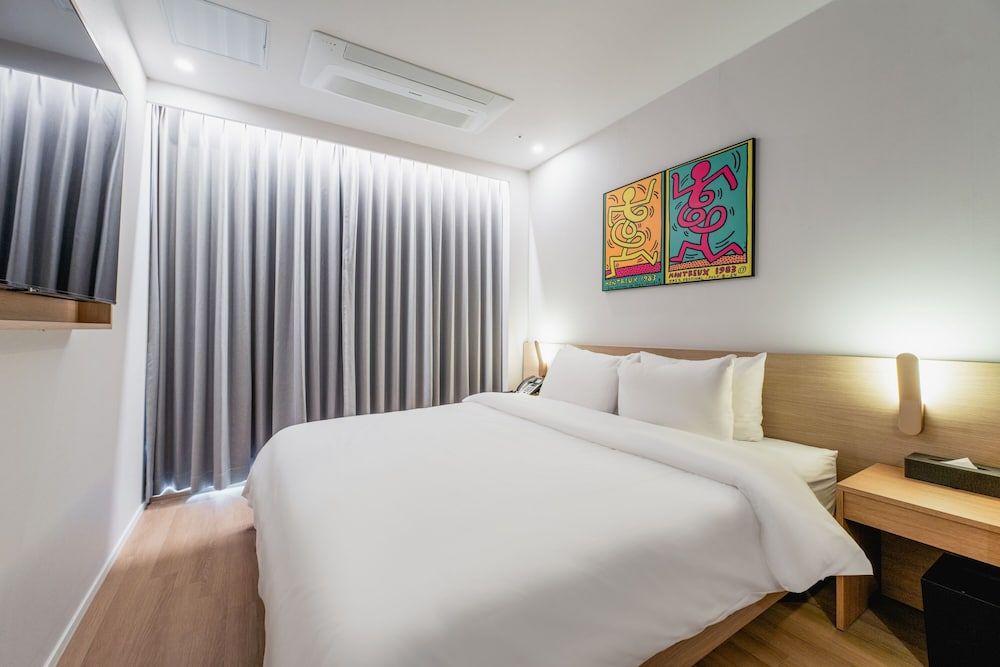 undefined Gray 193 Hotel 2