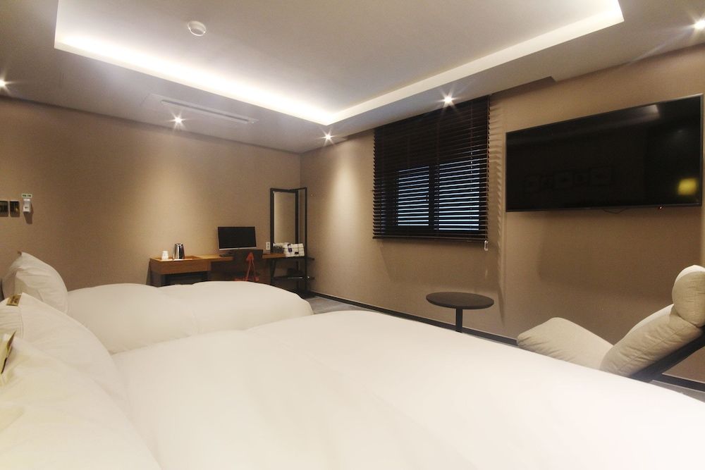 undefined Browndot Hotel - Seomyeon 1 2
