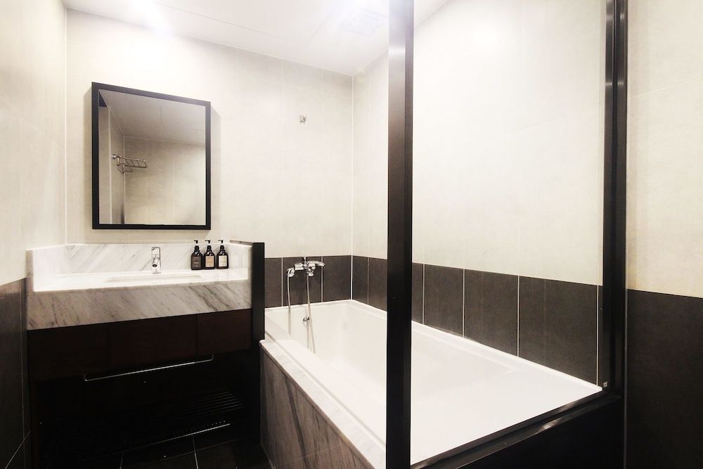 Browndot Hotel - Seomyeon 1 Deluxe Double Room, Terrace 7