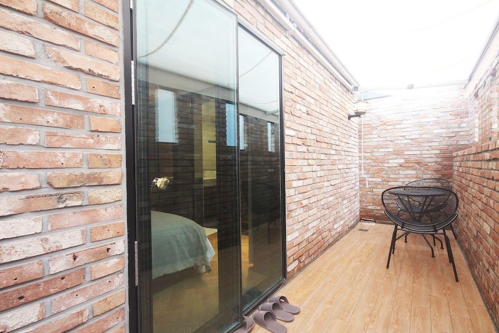 Browndot Hotel - Seomyeon 1 Deluxe Double Room, Terrace 5