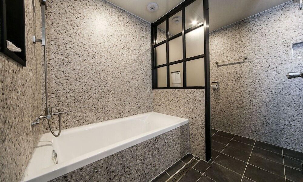 Busan Maron Hotel Nampo Deluxe Double Room 7