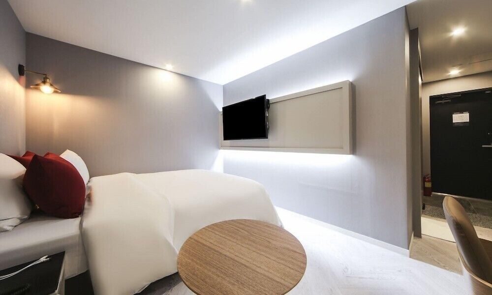 Busan Maron Hotel Nampo Deluxe Double Room 4