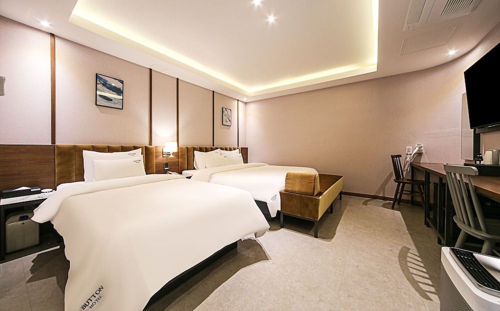 undefined Hotel Button 3