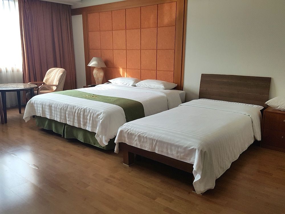 undefined Diamond Hotel Busan 10