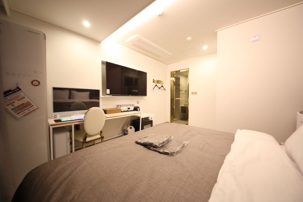 undefined Hotel 1954 10