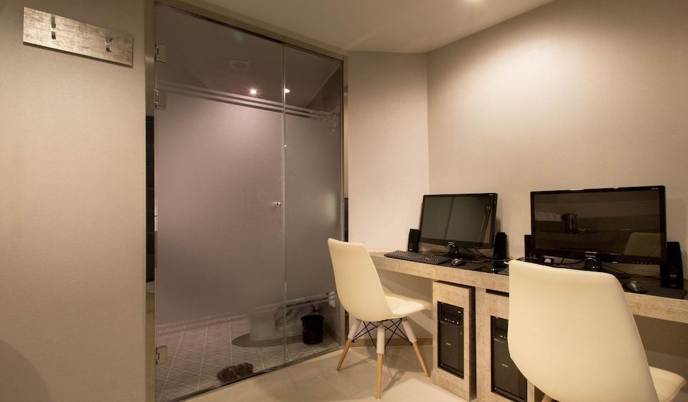 Aria Motel VIP Room 6