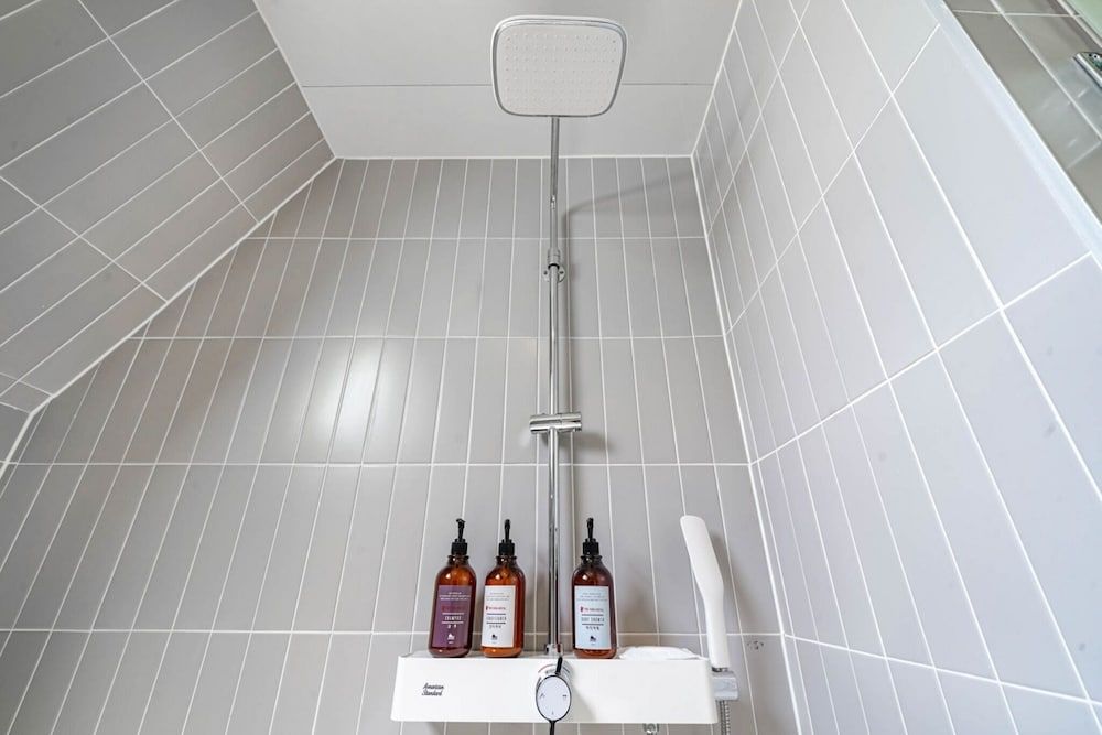 Haeundae Thevan Hotel Suite Queen Triple Terrace -OTT services free viewing, Latex motion bed, Bathtub, Safe, Free parking 14