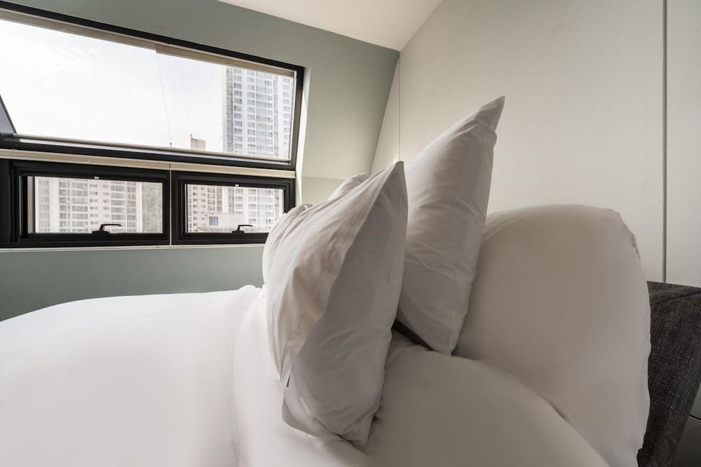 Haeundae Thevan Hotel Suite Queen Triple Terrace -OTT services free viewing, Latex motion bed, Bathtub, Safe, Free parking 4