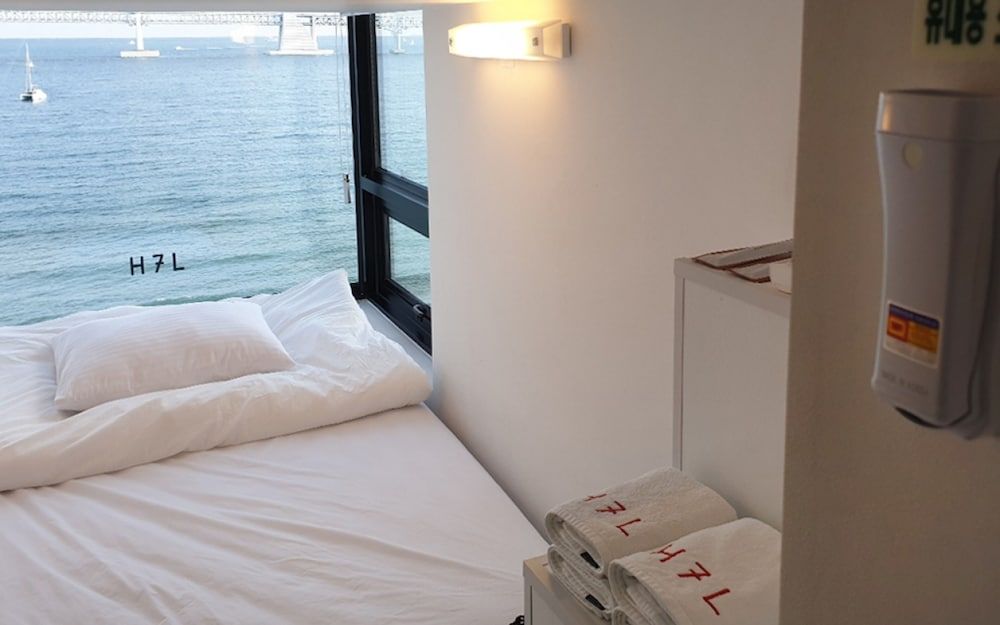 H7L 2 Persons MiniRoom, Ocean View 11