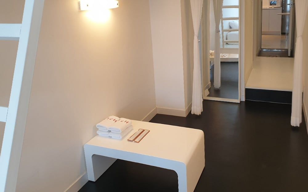 H7L 2 Persons Lodge Room, Ocean View 9