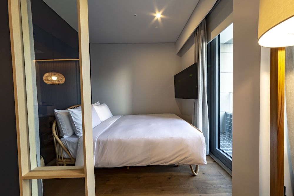 Hound Hotel Signature Premium Suite 2