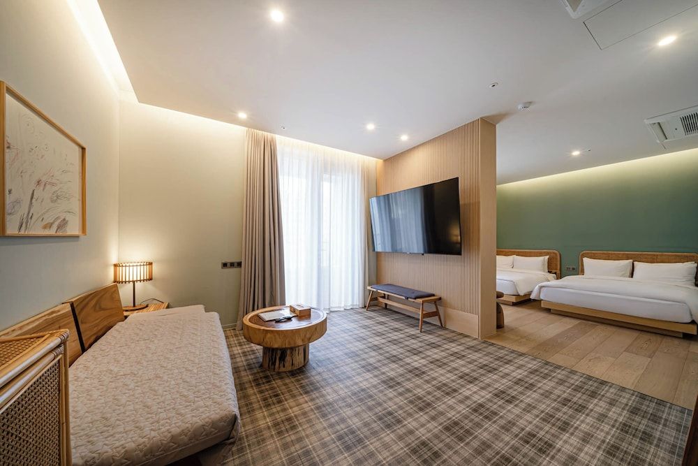 undefined Hound Garden&Terrace Hotel 5