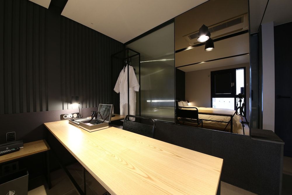 Hotel Yeoubi Deluxe Double Room 11