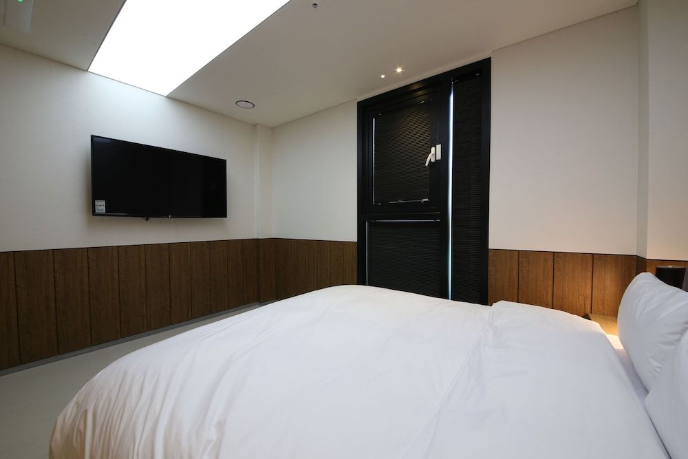 undefined Hotel Yeoubi 7