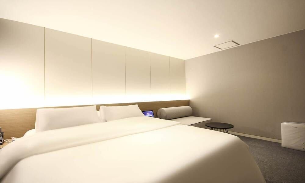 Busan Sasang Hotel The Van Deluxe Double Room 7