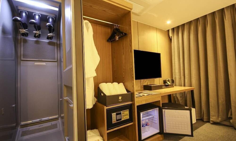 Busan Sasang Hotel The Van Deluxe Double Room 8