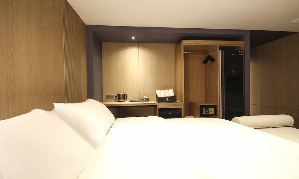 Busan Sasang Hotel The Van Deluxe Double Room 3