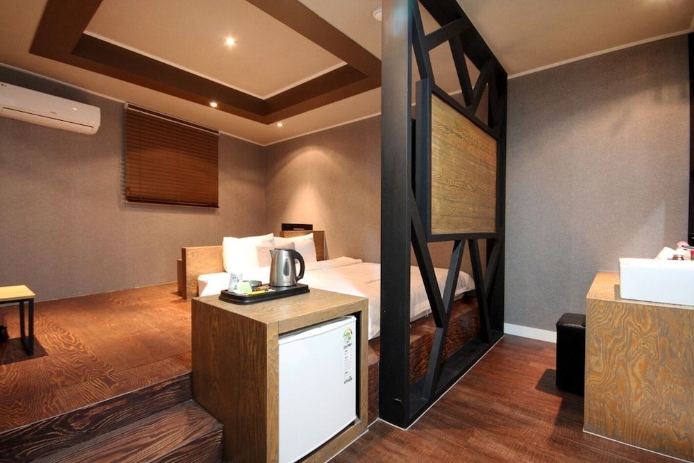 Busan Yeonsan-dong Waba Room (Premium (Netflix + Cine Hotel free to) 10