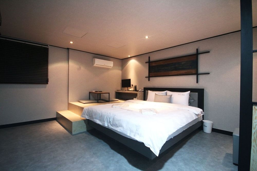 Busan Yeonsan-dong Waba Room (Premium (Netflix + Cine Hotel free to) 20