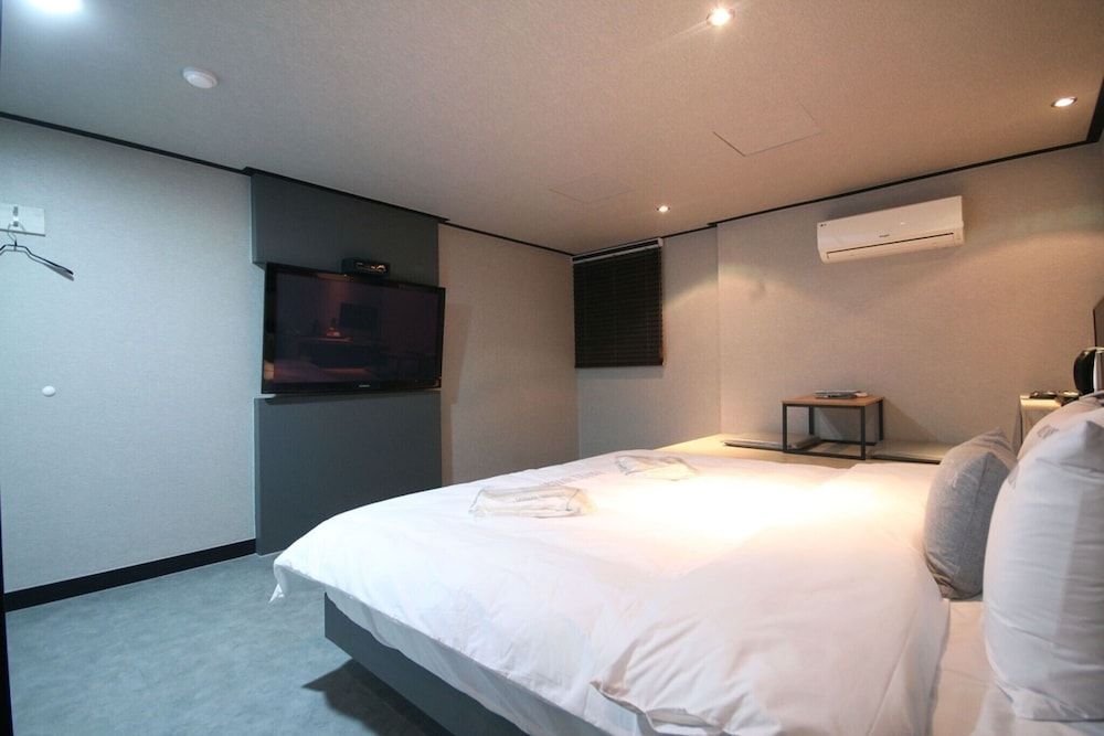 Busan Yeonsan-dong Waba Room (Premium (Netflix + Cine Hotel free to) 21