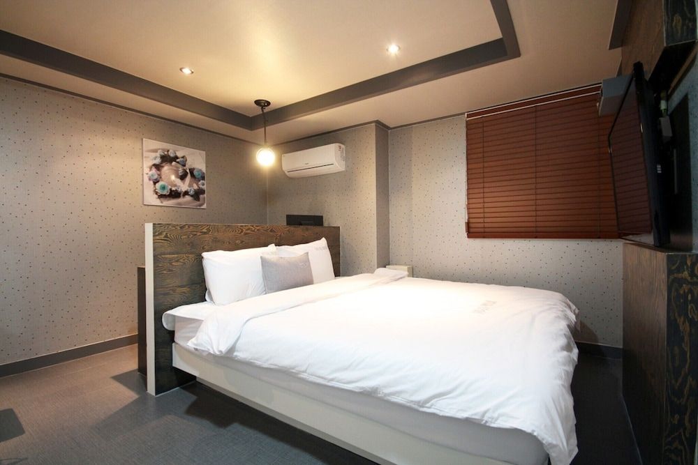 undefined Busan Yeonsan-dong Waba 9