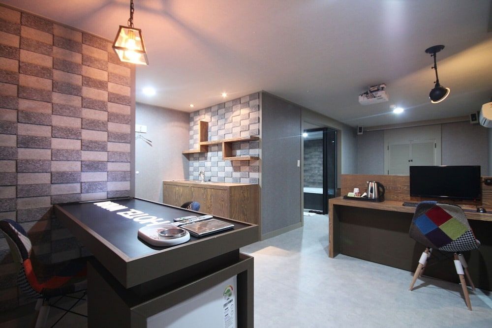 Busan Yeonsan-dong Waba Room (Movie Room Party Room (Game PC/Large ) 3