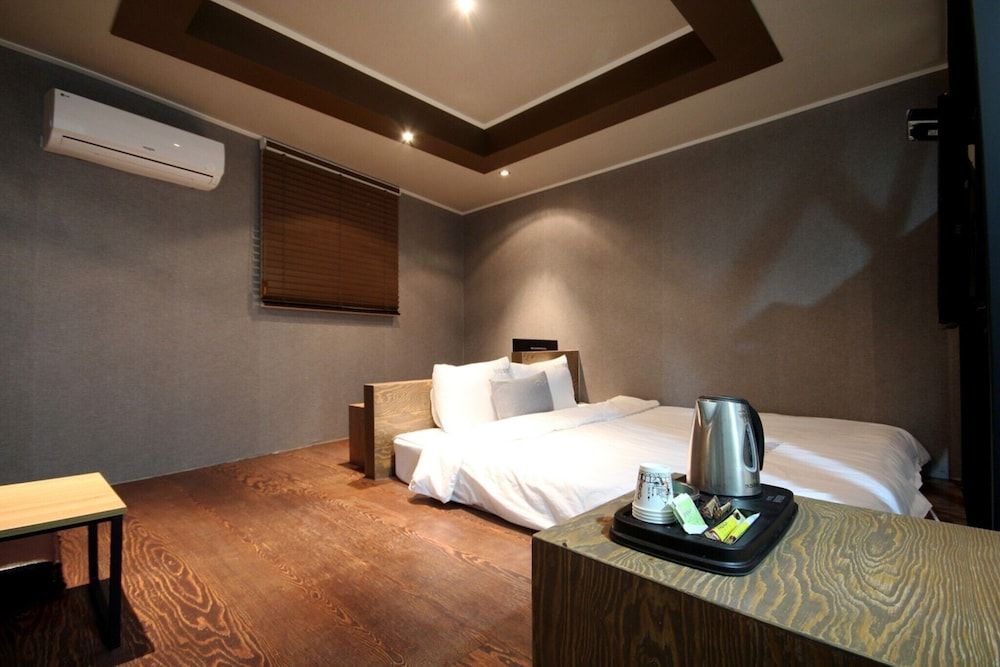 Busan Yeonsan-dong Waba Room (Premium (Netflix + Cine Hotel free to) 13
