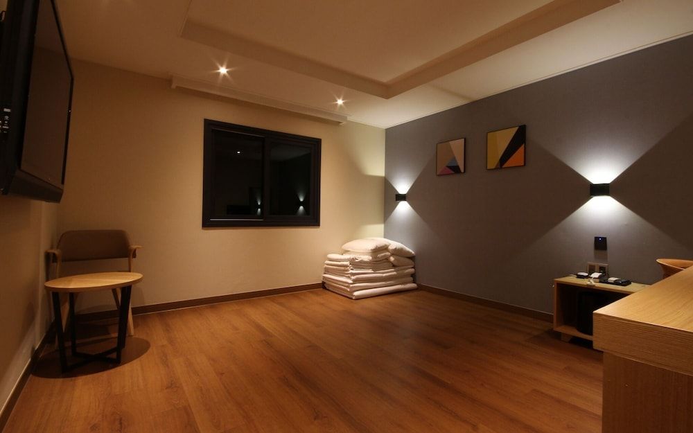 Busan Gwangalli Hotel Mango Room (Korean-style Ondol Room) 2