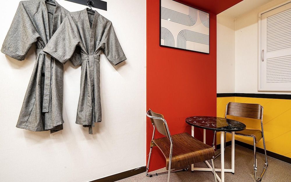 Busan Daeyeondong Hotel With Room (Standard Room) 11