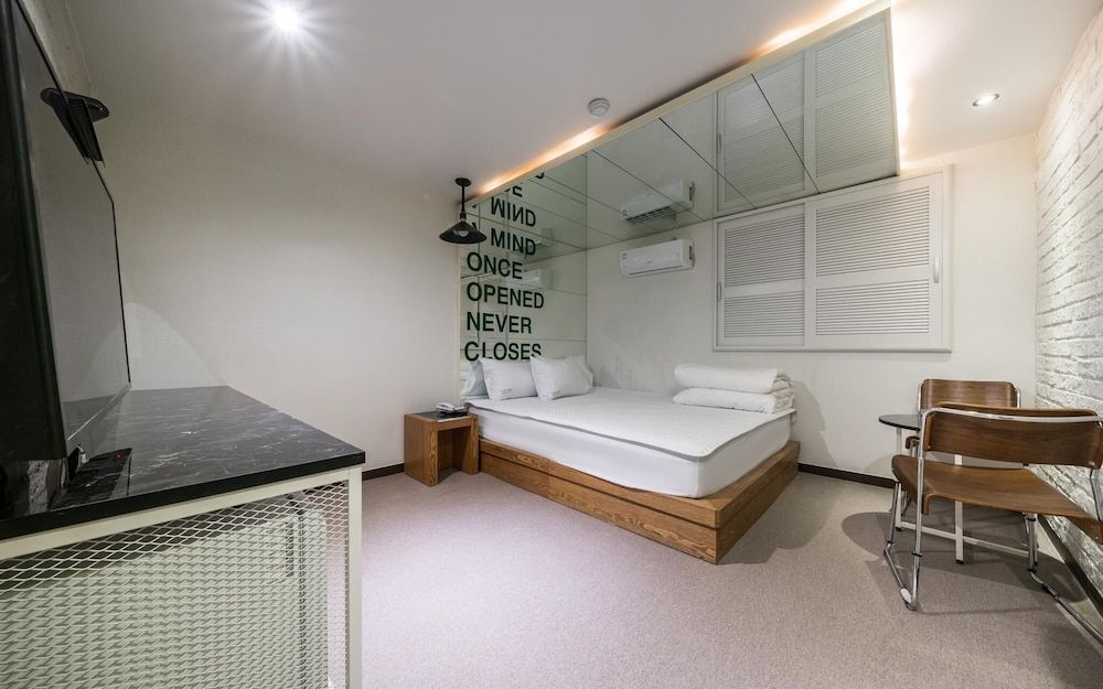 Busan Daeyeondong Hotel With Room (Standard Room) 14