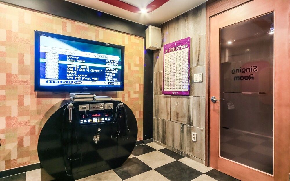 Busan Sasang MU Room (Penthouse (karaoke room large whirlpo) 23