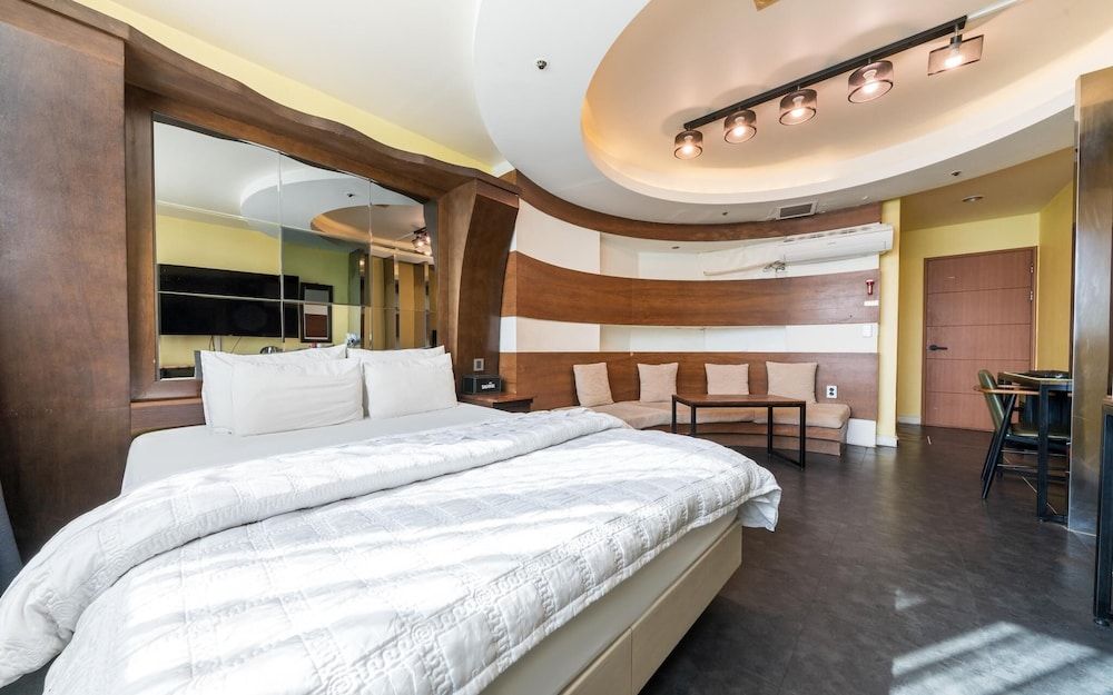 Busan Hwamyeong-dong Sky Room (Deluxe (SPA Netflix available)) 6