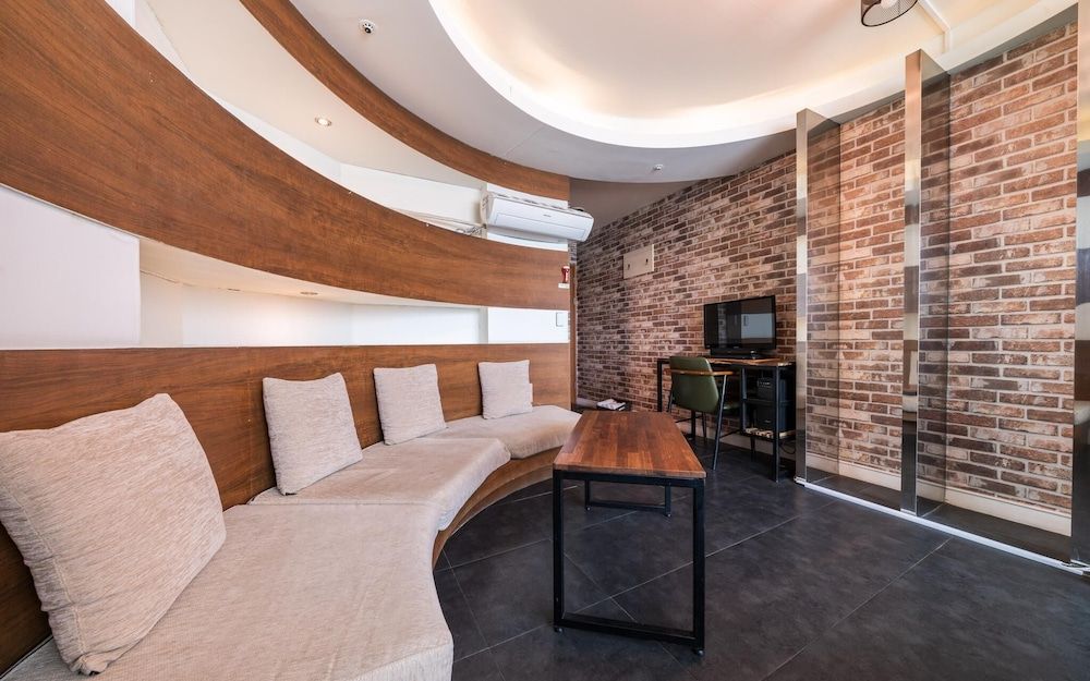 Busan Hwamyeong-dong Sky Room (Deluxe (SPA Netflix available)) 3