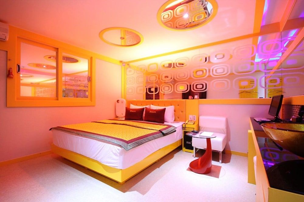 Busan Geumsa-dong V1 Room (Special Room (Netflix Available Gamin) 12