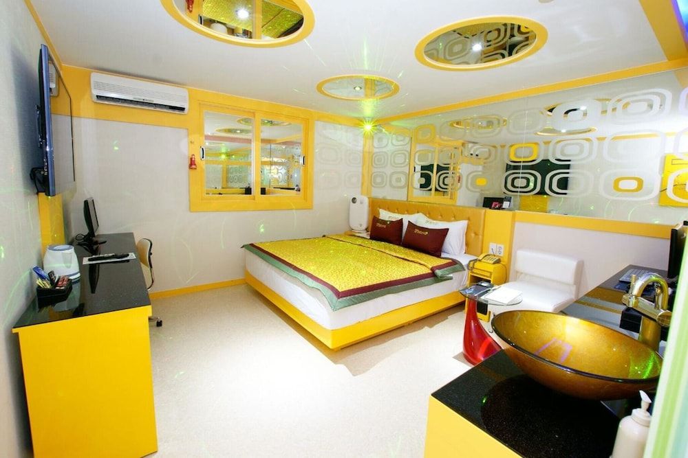 Busan Geumsa-dong V1 Room (Special Room (Netflix Available Gamin) 9