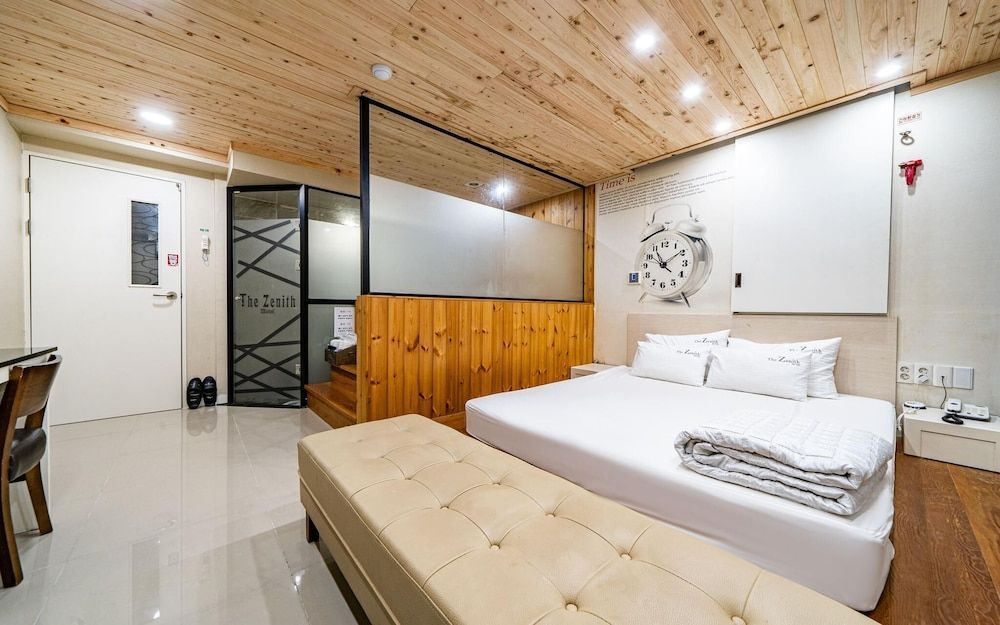 undefined Busan Jaesong-dong Zenith 7