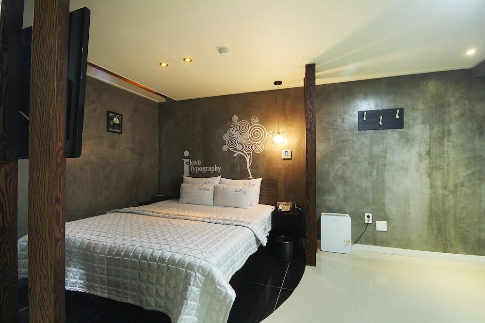 Busan Jaesong-dong Zenith Room (Royal Suite (Free Netflix)) 3