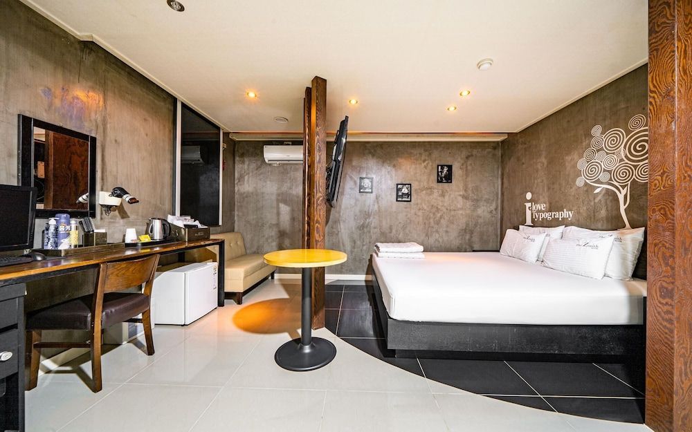 Busan Jaesong-dong Zenith Room (Royal Suite (Free Netflix))