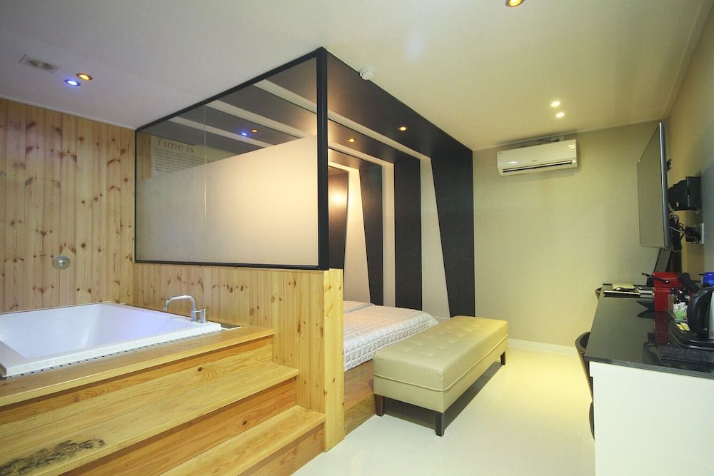 undefined Busan Jaesong-dong Zenith 10