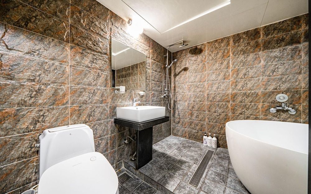 Busan Jaesong-dong Zenith Room (Royal Suite (Free Netflix)) 14