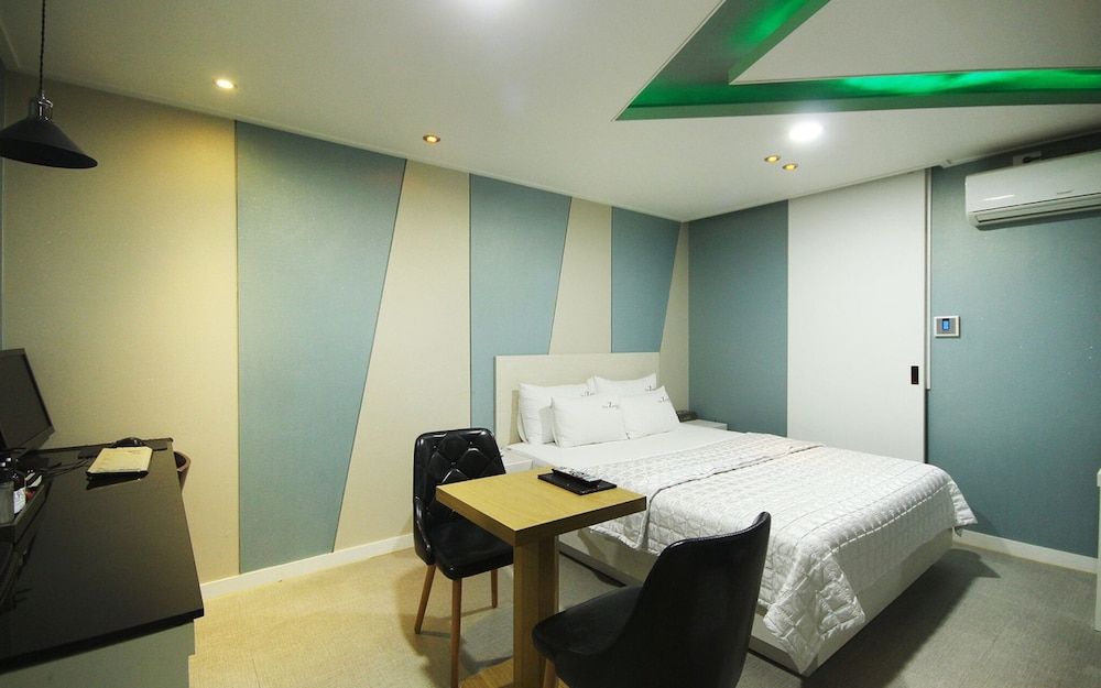 Busan Jaesong-dong Zenith Room (Standard (Free Netflix watching)) 11