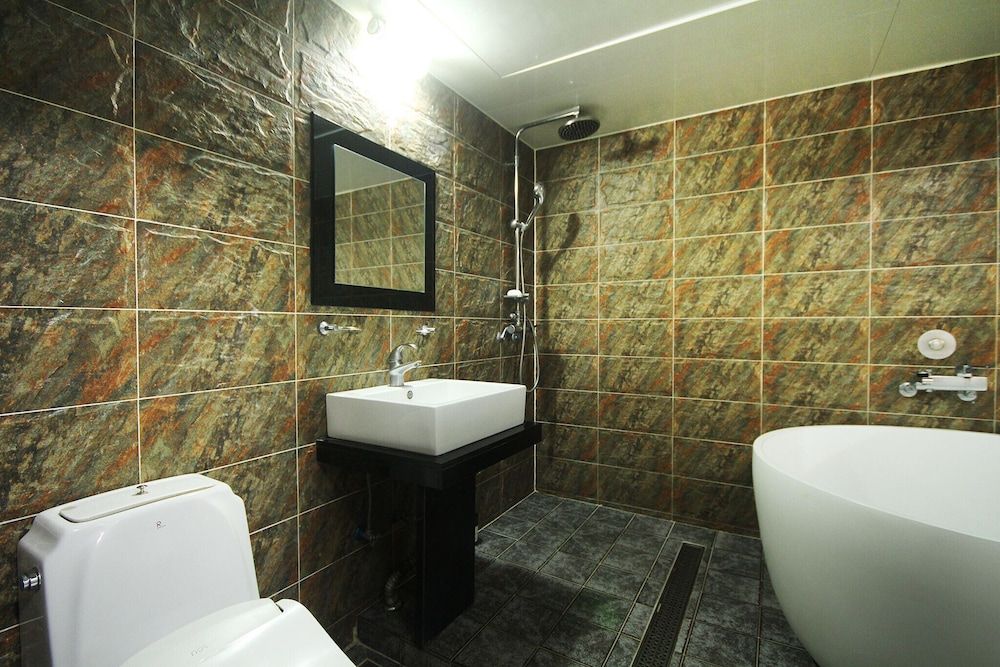 Busan Jaesong-dong Zenith Room (Royal Suite (Free Netflix)) 12