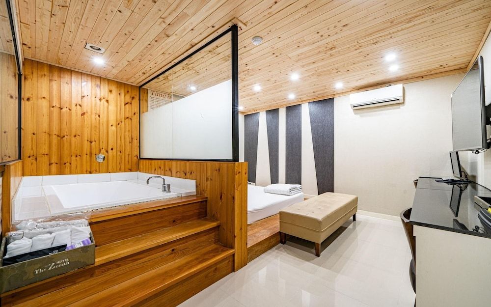 undefined Busan Jaesong-dong Zenith 2