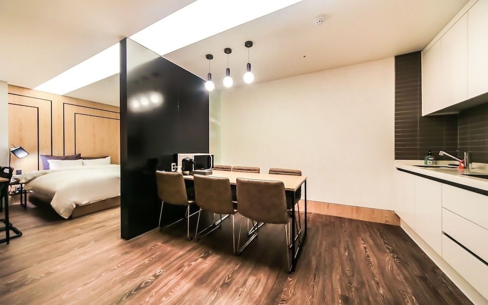 Busan Songjung Yeowoobi Room (VIP Residence Twin (spacious self-cat)