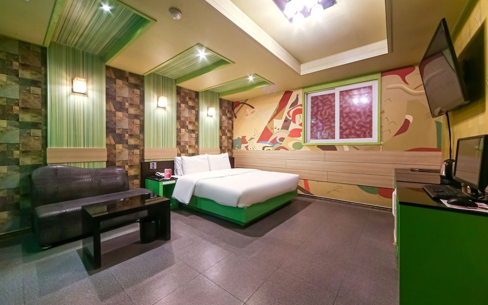 undefined Busan Station BT Hotel