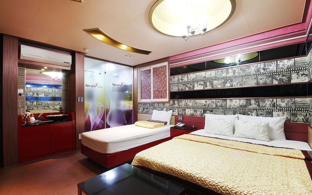 Busan Station BT Hotel Room (Twin) 4